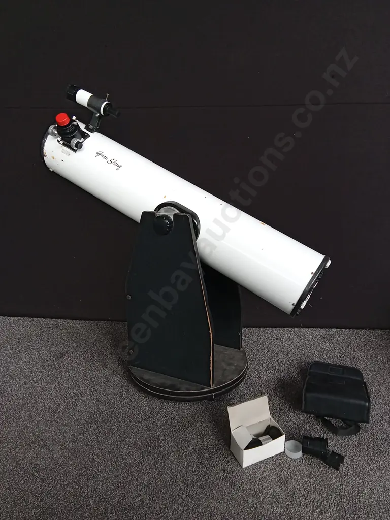 LARGE GUAN SHENG NEWTONIAN REFLECTOR TELESCOPE L1.15M ON ROTATING STAND WITH SELECTION OF LENSES Image 1++