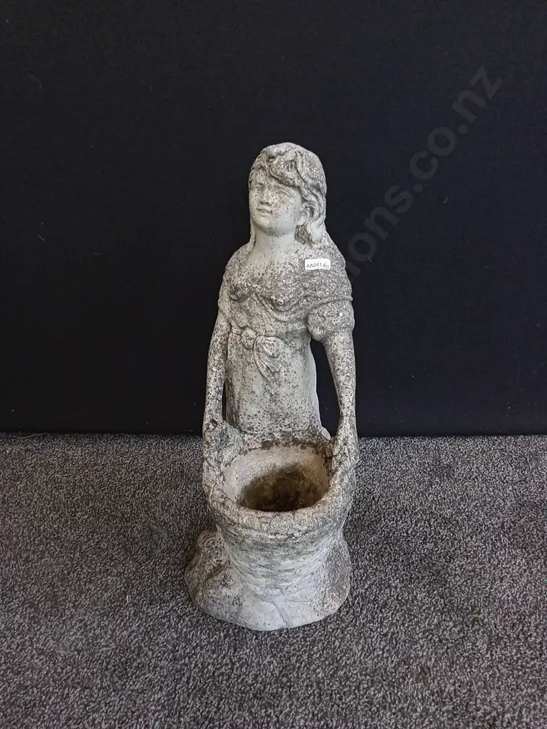CONCRETE GARDEN SCULPTURE, H 51 CM Image 1++