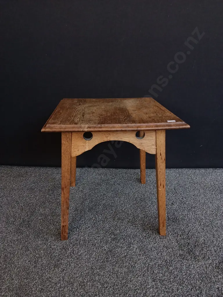 ANTIQUE OAK ARTS TABLE, W 45 CM X D 45 CM X H 47 CM Image 1++