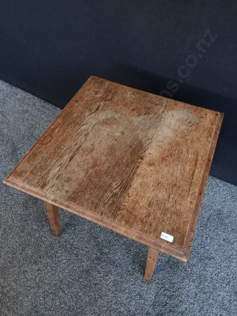 ANTIQUE OAK ARTS TABLE, W 45 CM X D 45 CM X H 47 CM Image 1++