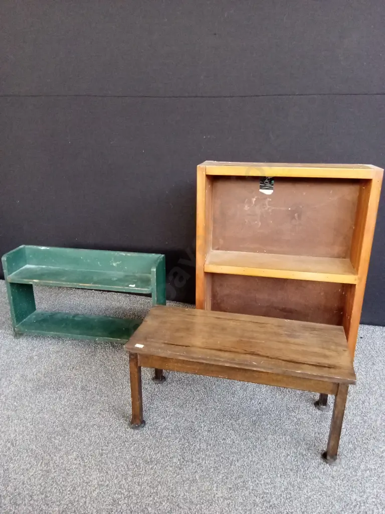 3 PIECES OF FURTNITURE TALLEST H79CM Image 1++