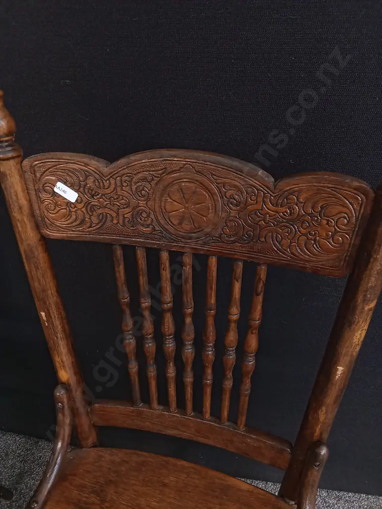 PAIR OF ANTIQUE OAK SPINDLE BACK CHAIRS Image 1++