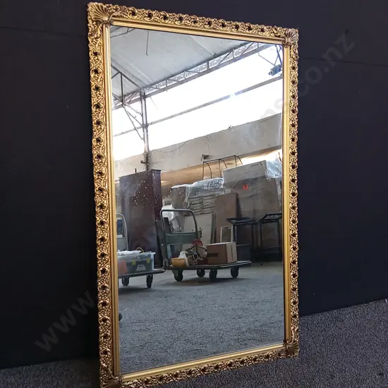 ANTIQUE GILT MIRROR WITH CARVED GOLDEN COLOURED FRAME H1.17M L71CM