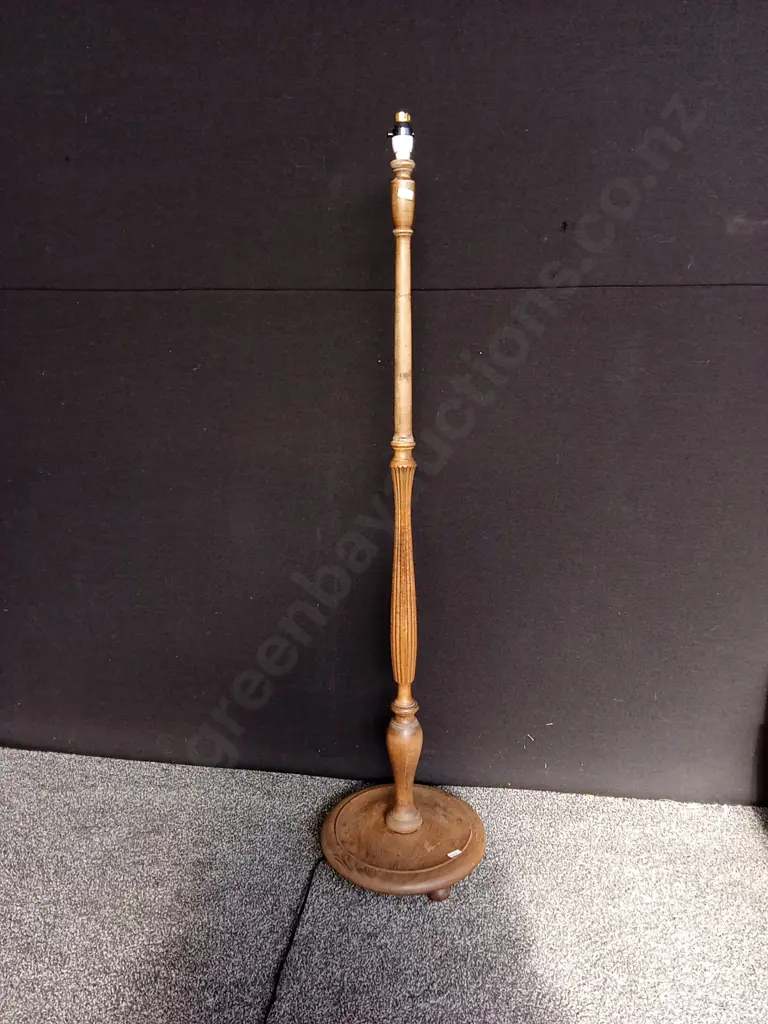 LAMP STAND WITH NO PLUG H1.34M Image 1++