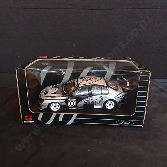 1:18 BIANTE LOWNDES/CROMPTON FORD FALCON V8 "GREEN EYE MONSTER" BATHURST 2001