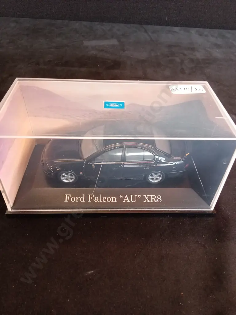 FORD FALCON AU XR8 1:43 MODEL Image 1++