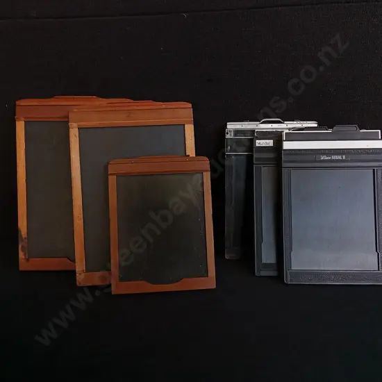 VINTAGE LARGE FORMAT FILM HOLDERS/ DOUBLE DARK SLIDES, MIX OF 6, WOOD AND PLASTIC