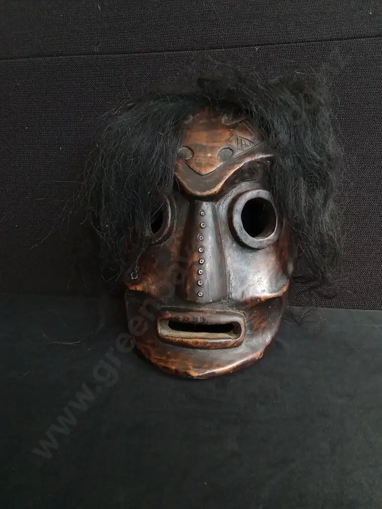 HAND CARVED HAUDENOSAUNEE FALSE FACE HEALING AND CEREMONIAL MASK, H 28 CM Image 1++