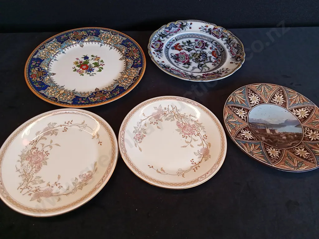5 PLATES LARGEST D26CM INCLUDING 2 ROYAL DOULTON Image 1++