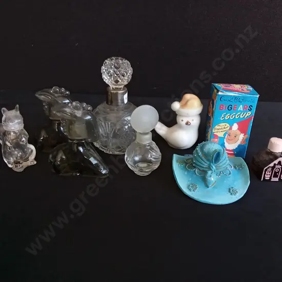 COLLECTION OF VINTAGE PERFUME AND COLOGNE DECANTERS, INCLUDING AVON BOTTLES