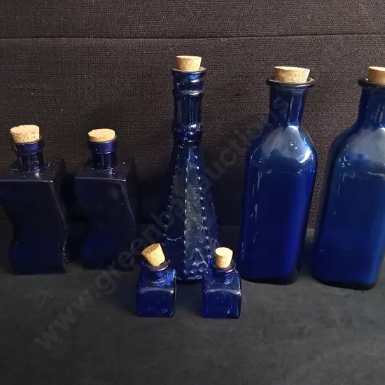 7 PIECES COBALT BLUE GLASS DECORATIVE ITEMS, TALLEST H 31 CM