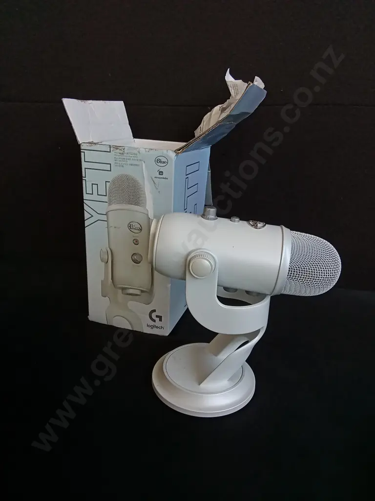 BRAND NEW LOGITECH BLUE YETI USB MICROPHONE Image 1++
