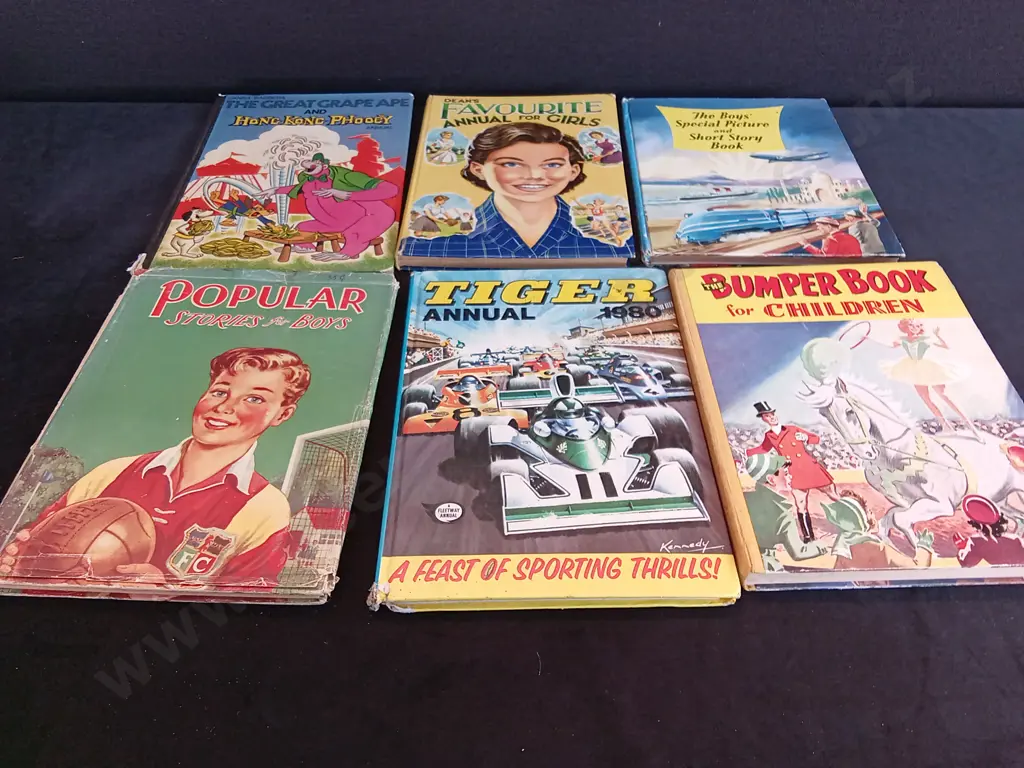 6 VINTAGE BOOKS Image 1++