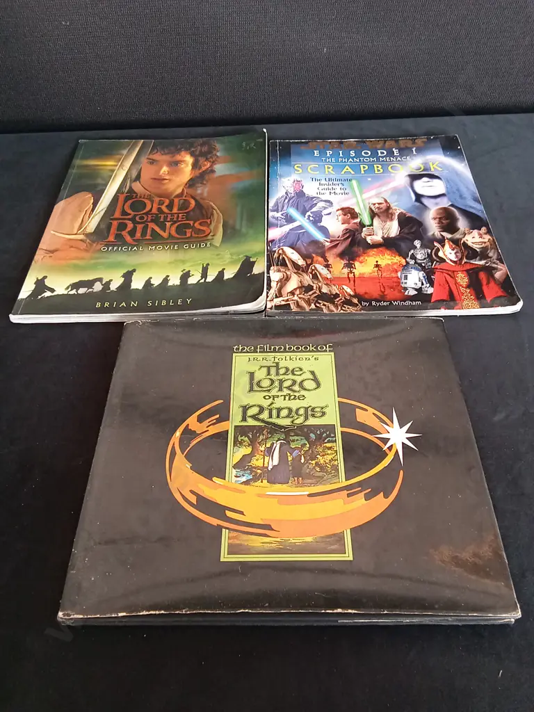 3 BOOKS Image 1++