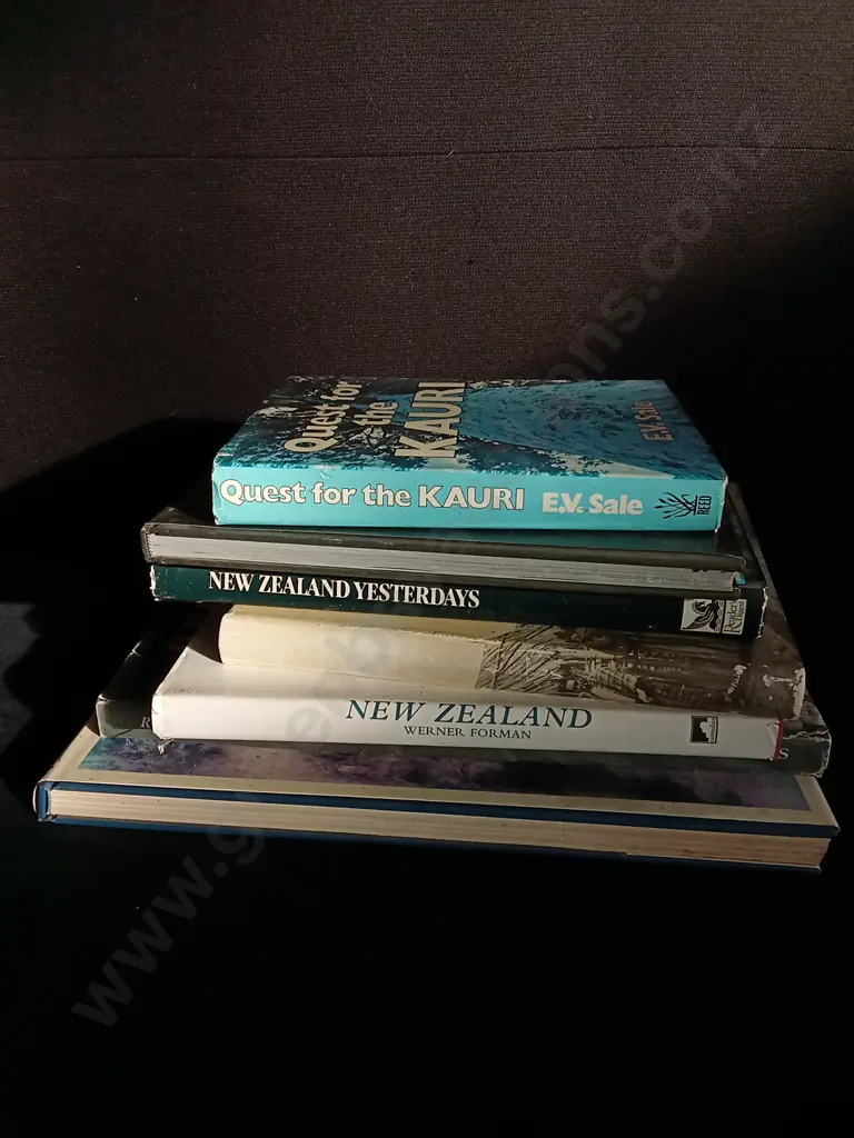 7 NEW ZEALAND BOOKS Image 1++