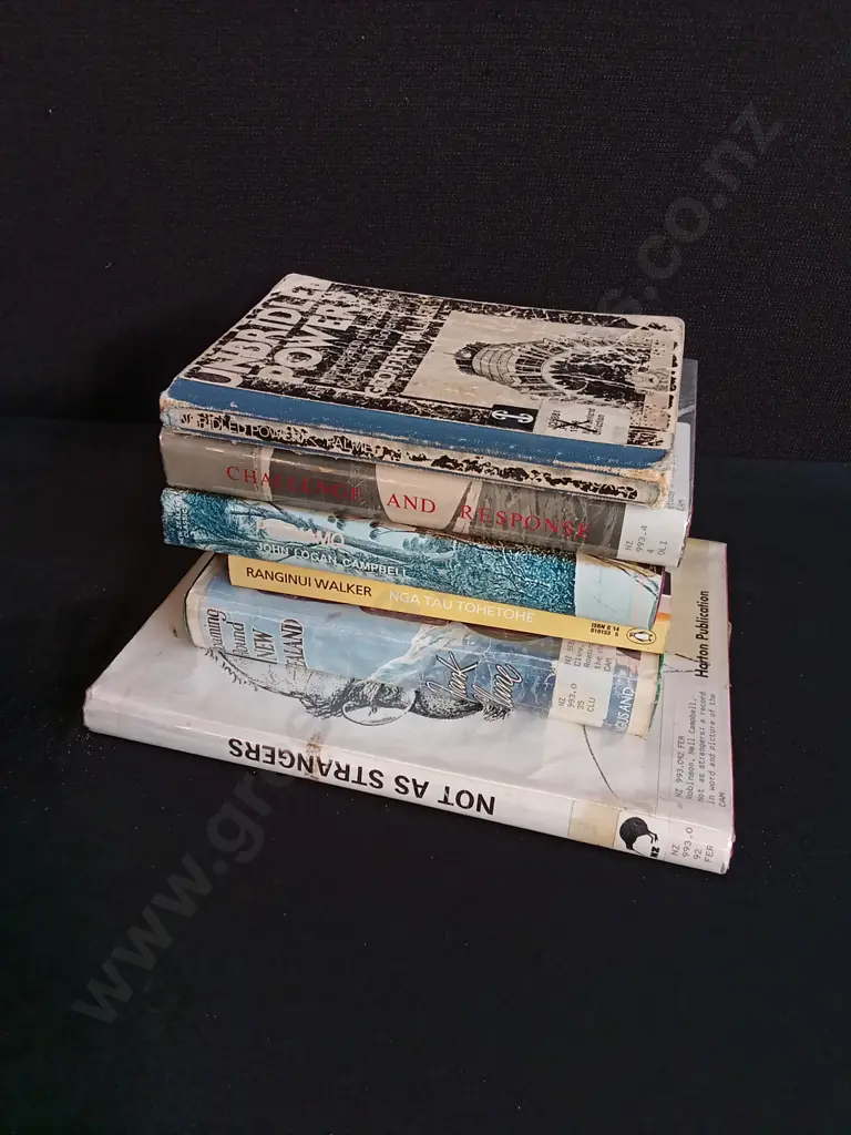 6 NEW ZEALAND BOOKS Image 1++