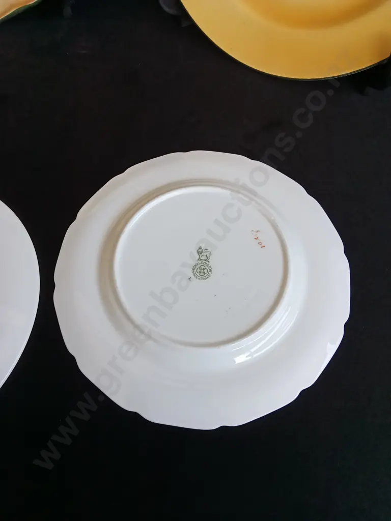 4 VINTAGE ROYAL DOULTON "COACHING DAYS" SERIES PLATES, LARGEST DIAMETER 24 CM Image 1++