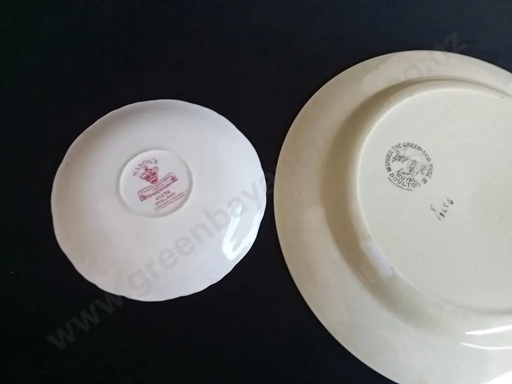 4 VINTAGE PLATES, ROYAL DOULTON AND MASON'S, LARGEST DIAMETER 25 CM Image 1++