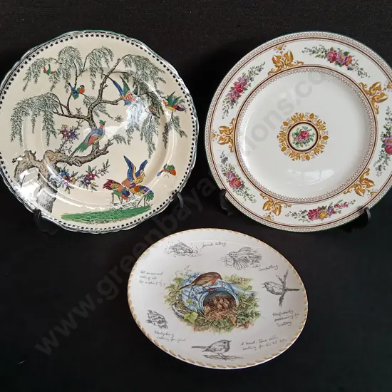 3 PIECES VINTAGE PLATES, LARGEST DIAMETER 26.5 CM