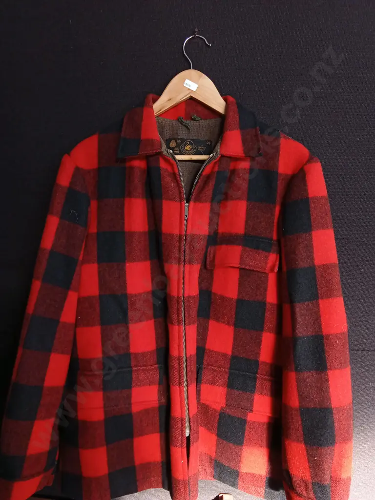 SWANDRI PURE VIRGIN WOOL CHECK JACKET Image 1++