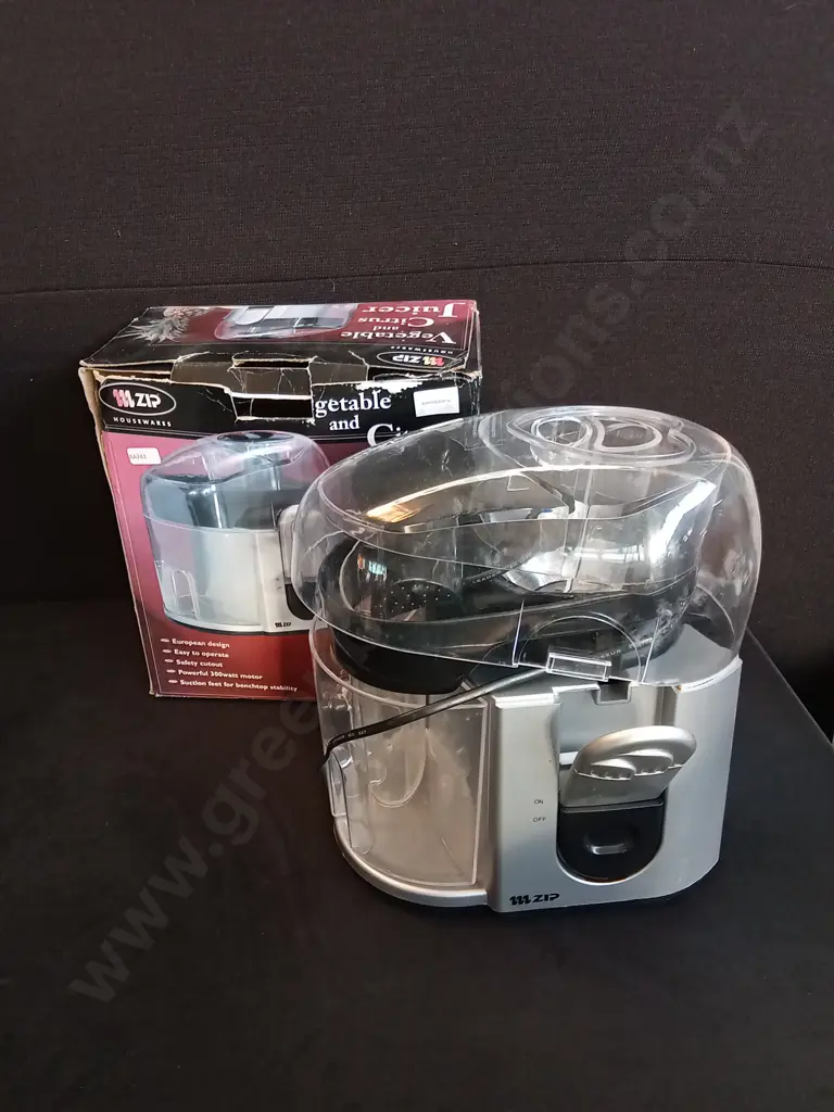 ZIP HOUSEWARES VEGETABLE AND CITRUS JUICER WITH BOX UNUSED Image 1++