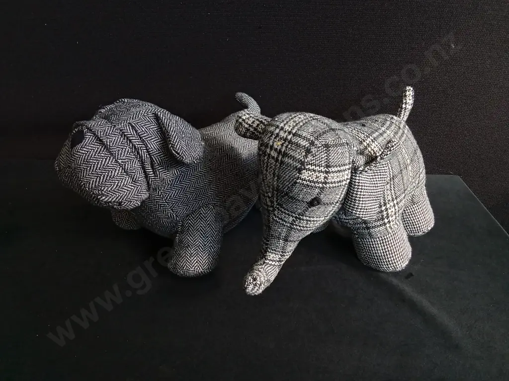 4 DECORATIVE ANIMAL DOOR STOPS HERRINGBONE TARTAN, ELEPHANTS AND DOGS Image 1++