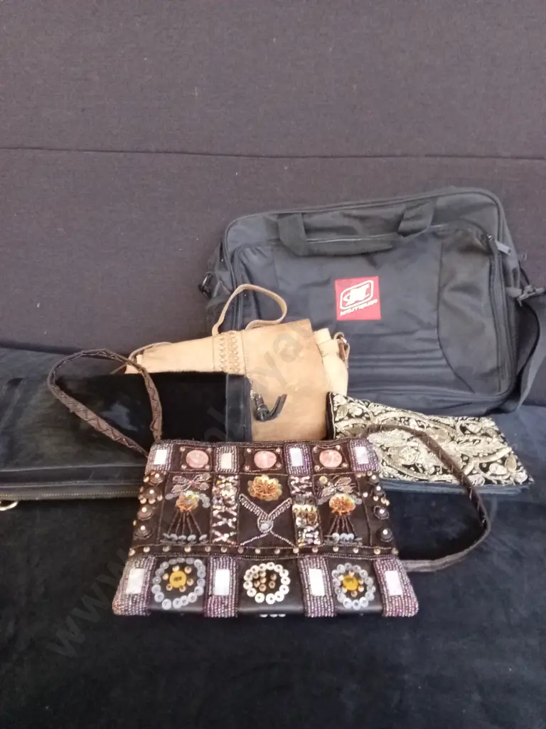 5 ASSORTED BAGS Image 1++