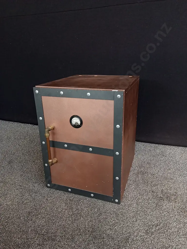 INDUSTRIAL STYLE CABINET, H 60 CM X W 45 CM X D 52 CM Image 1++
