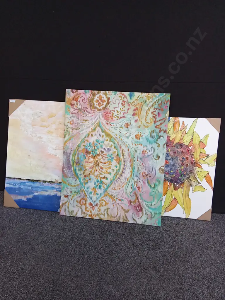 2 PIECES OF CANVAS ART Image 1++
