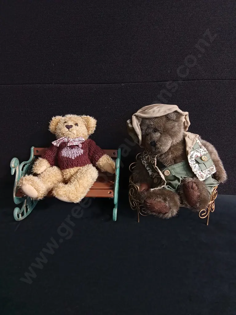 PAIR OF VINTAGE BEAR TOYSON MINIATURE WIRE CHAIR/ BENCH, TALLEST H 27 CM Image 1++