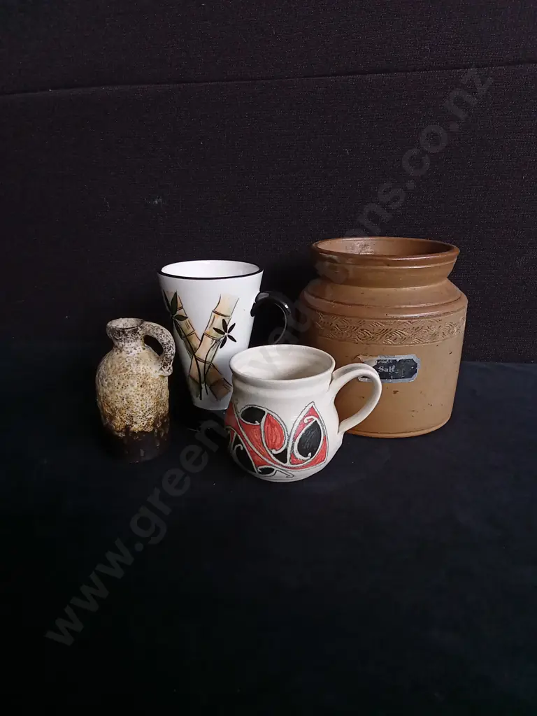 4 PIECES NZ MADE POTTERY Image 1++