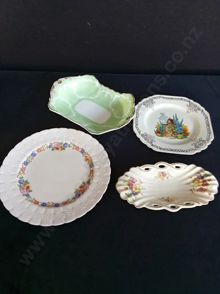 4 PLATES INCLUDING ROYAL ASCOT AND ROYAL STAFFORD Image 1++