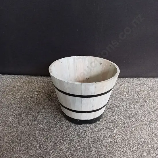 WOODEN PLANT POT