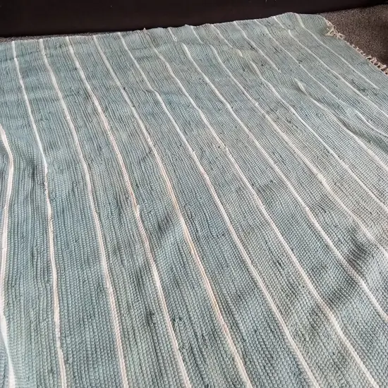 BLUE STRIPED RUG L2.7M D1.86M