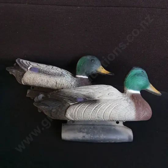PAIR OF FLAMBEAU PLASTIC MALLARD DUCK DECOYS