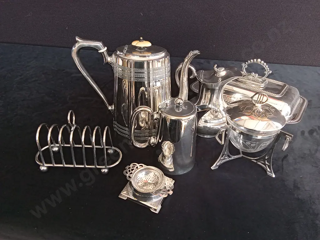 ASSORTED SILVER PLATED ITEMS Image 1++