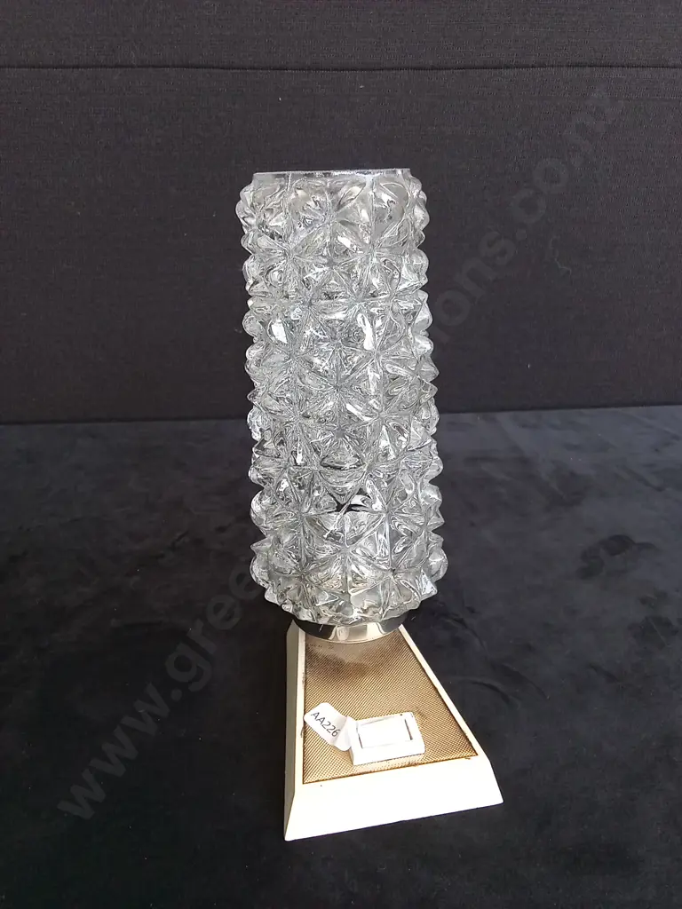 VINTAGE 1970S TABLE LAMP UNTESTED H21CM Image 1++