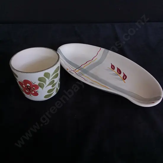 1950S J.G MEAKIN STUDIO WARE PLATTER AND VINTAGE CROWN LYNN IRONSTONE HAND PAINTED VASE H8.5CM