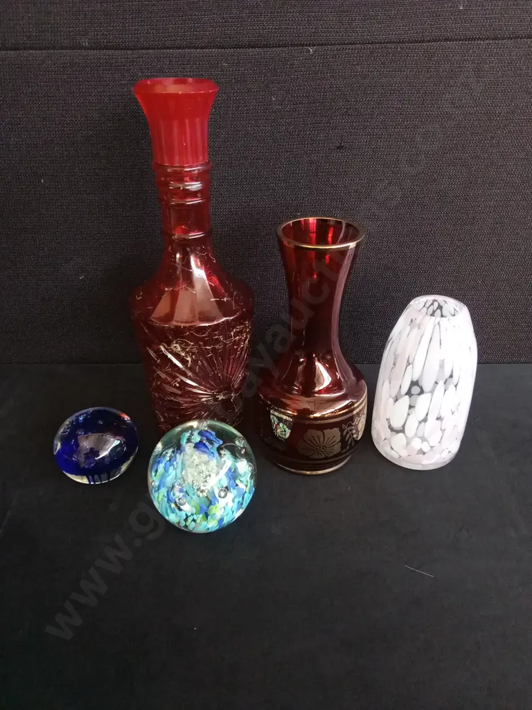 5 PIECES MIX OF DECORATIVE GLASS ITEMS Image 1++