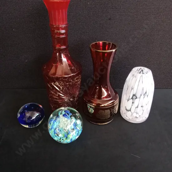 5 PIECES MIX OF DECORATIVE GLASS ITEMS