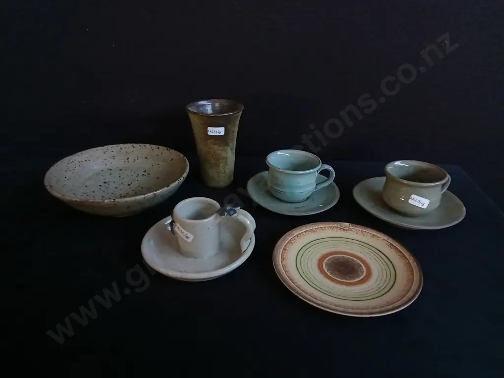 8 PIECES POTTERY, PAIR OF CUPS WITH SAUCERS, TUMBLER, TEACUP, BOWL,MAND PLATE Image 1++