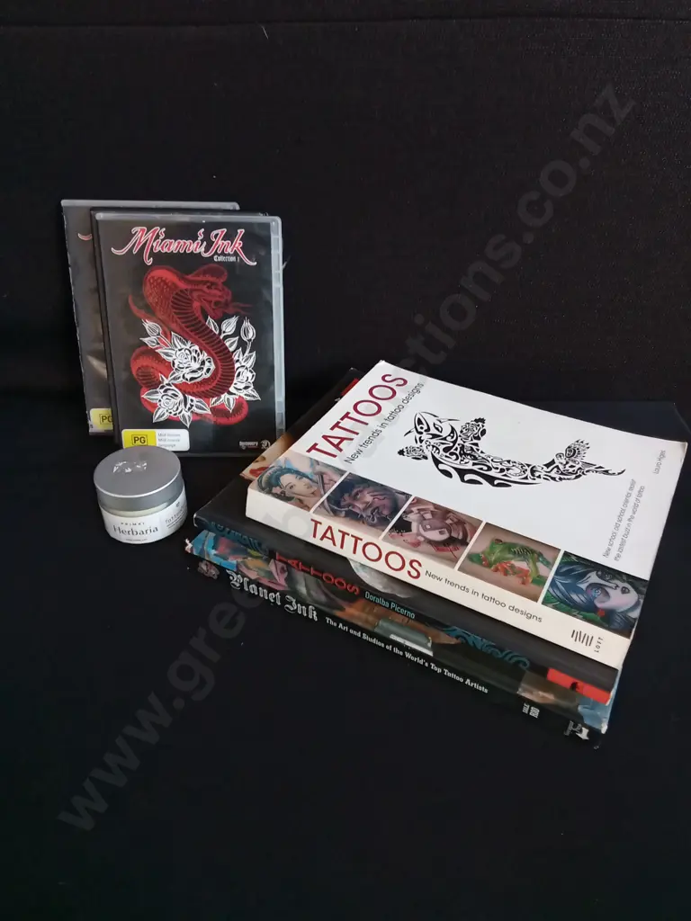 MIX OF TATTOO ITEMS, INCLUDING BOOKS AND DVDS Image 1++