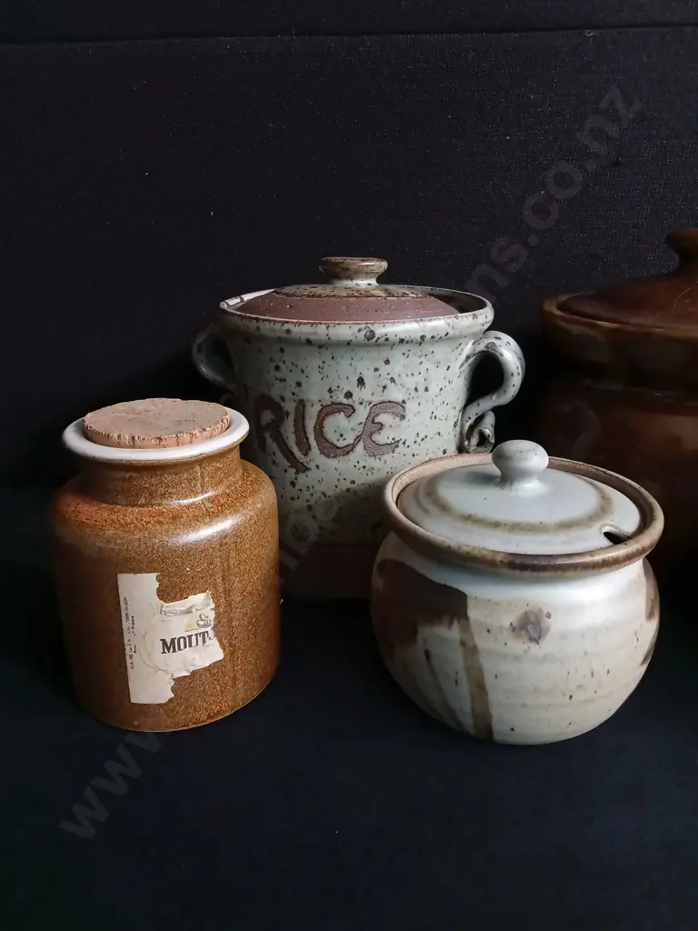 6 VINTAGE STUDIO POTTERY JARS WITH VARIOUS GLAZES, TALLEST H 20 CM Image 1++
