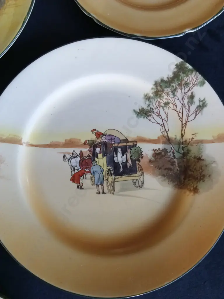 14 X VINTAGE ROYAL DOULTON SERIES PLATES AND BOWLS, LARGEST DIAMETER 26 CM Image 1++
