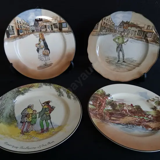 4 VINTAGE ROYAL DOULTON "SERIES WARE" DICKENS PLATES, LARGEST DIAMETER 22 CM