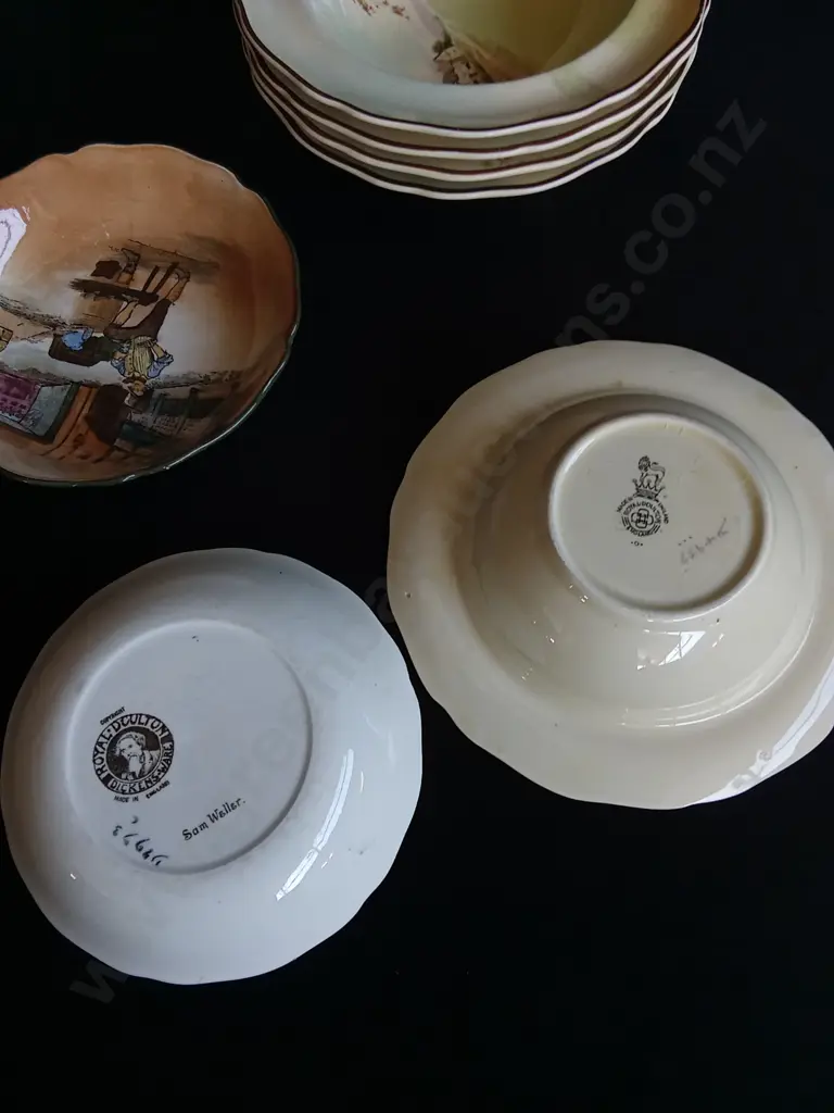 VINTAGE ROYAL DOULTON SERIES WARE BOWLS, ENGLISH COTTAGE AND DICKENS WARE, 7 PIECES Image 1++