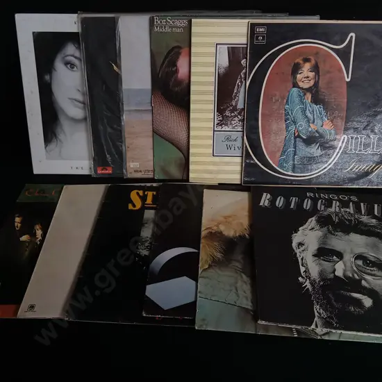 MIX OF 12 VINTAGE RECORDS