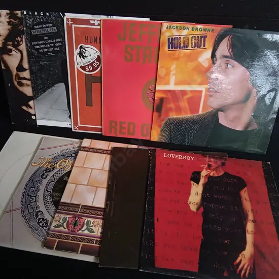 MIX OF 10 VINTAGE RECORDS