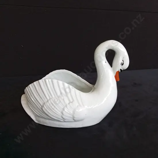 CERAMIC SWAN CROWN-LYNN STYLE H16CM