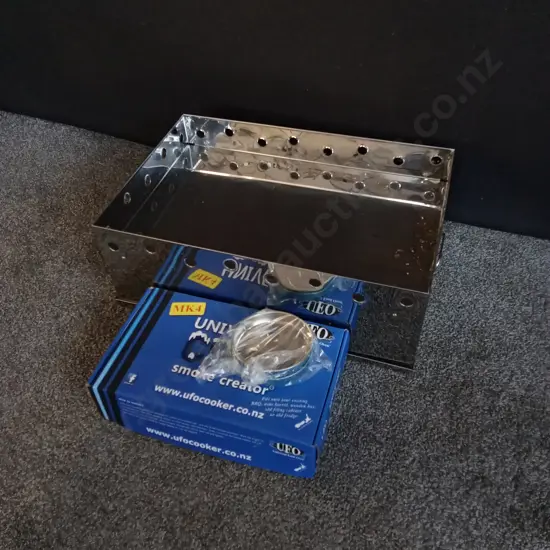 BRAND NEW HUNTING AND FISHING SMOKE BOX
